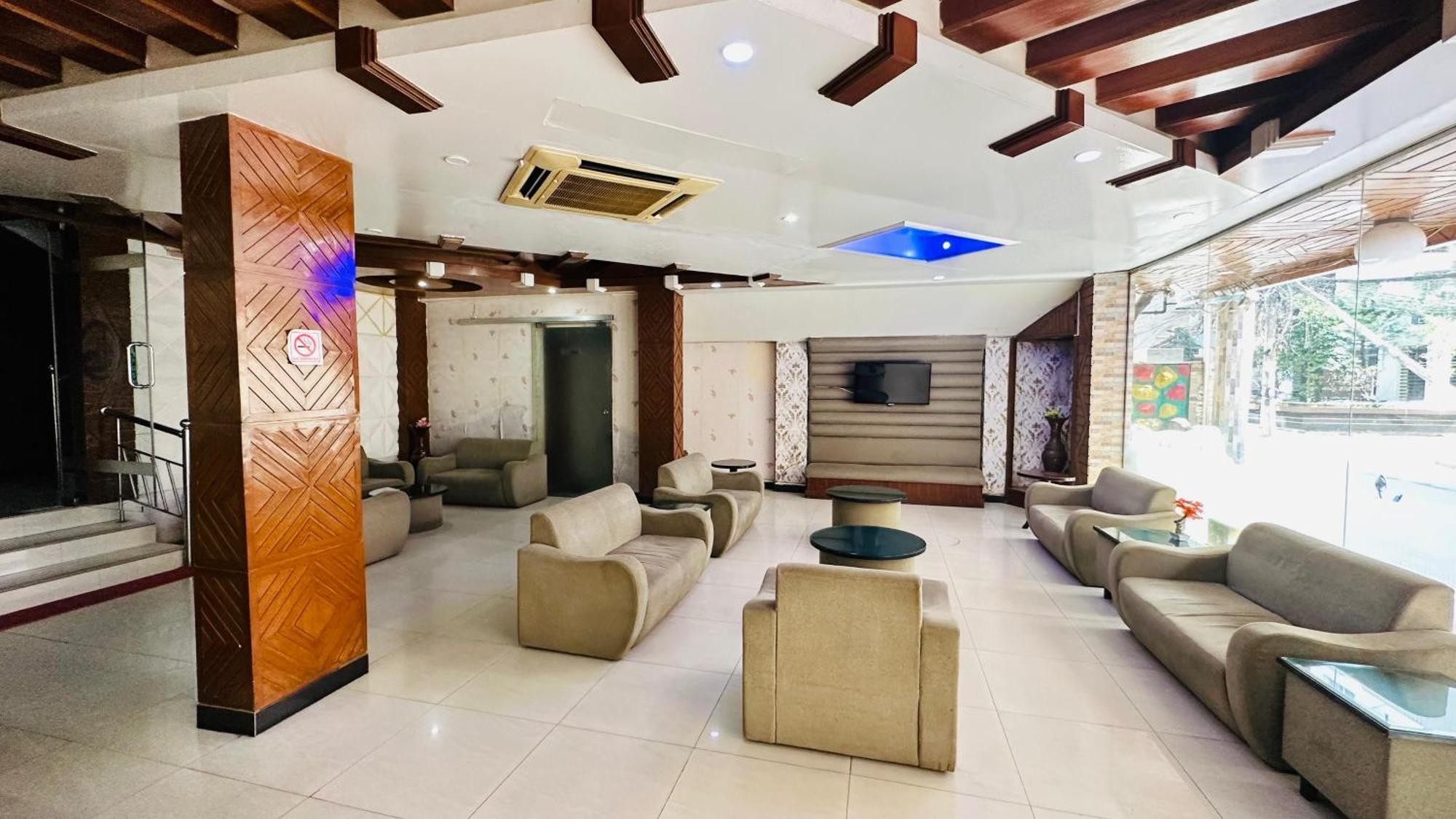 Grand Lake View Hotel Uttara Dhaka Bagian luar foto